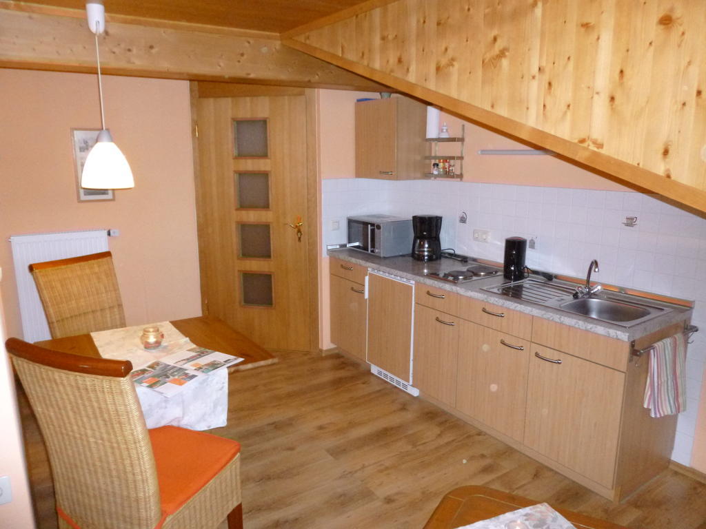 Gastehaus Fischer Hotell Eschlkam Rum bild
